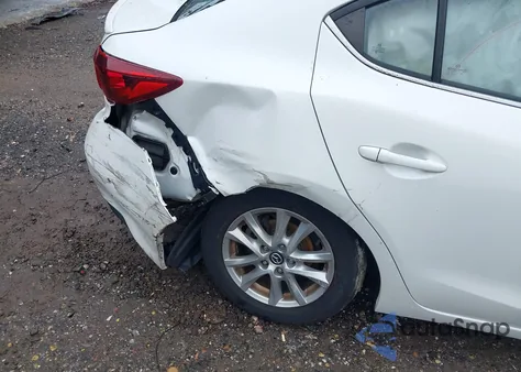 2016 Mazda Mazda3 z USA, uszkodzony, nr VIN JM1BM1V75G1306527